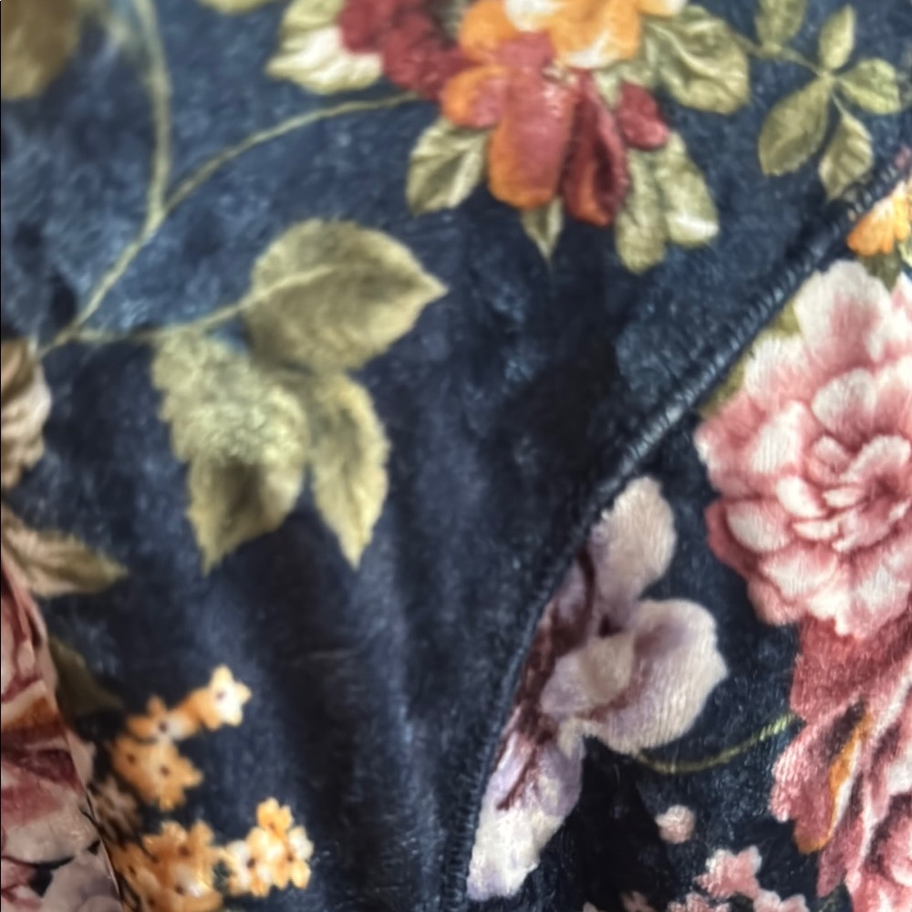 Beautees Navy and Pink Velvet Floral mini Dress Girls size 14 - Picture 3 of 4